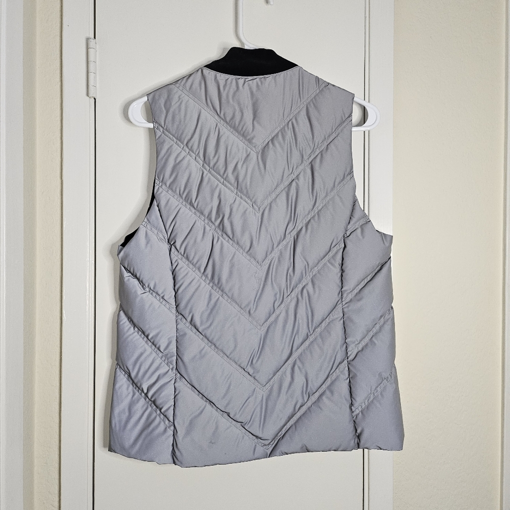 Athleta Women's Silver Quilted Vest - Picture 7 of 16